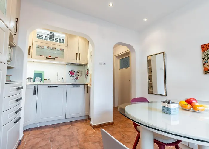 Spacious 3-br Retreat *