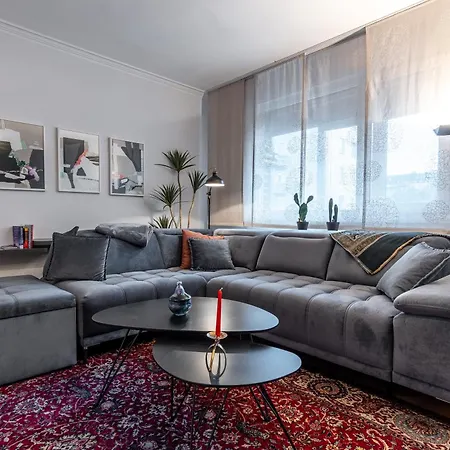 Lejlighed Spacious 3-br Retreat By Bulgarianhomes *