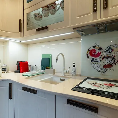 Spacious 3-br Retreat Σόφια