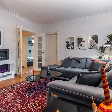 Spacious 3-br Retreat