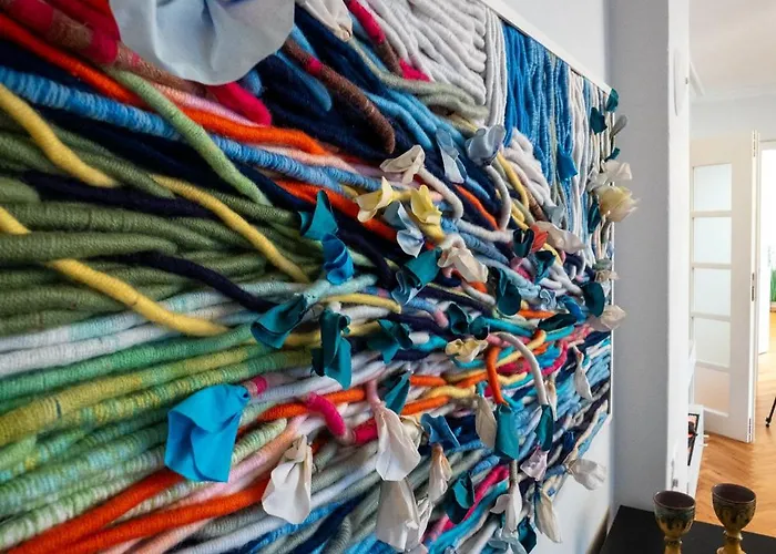 Spacious 3-br Retreat アパート