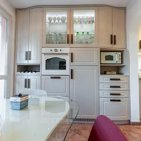Spacious 3-br Retreat By Bulgarianhomes