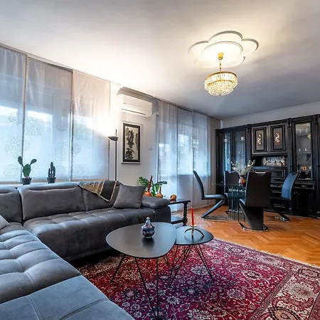 Spacious 3-br Retreat *