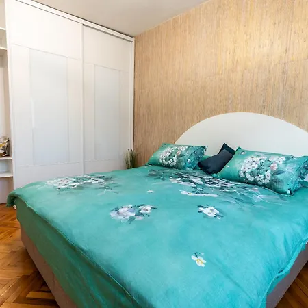 Spacious 3-br Retreat Sofia