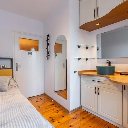 Spacious 3-br Retreat *